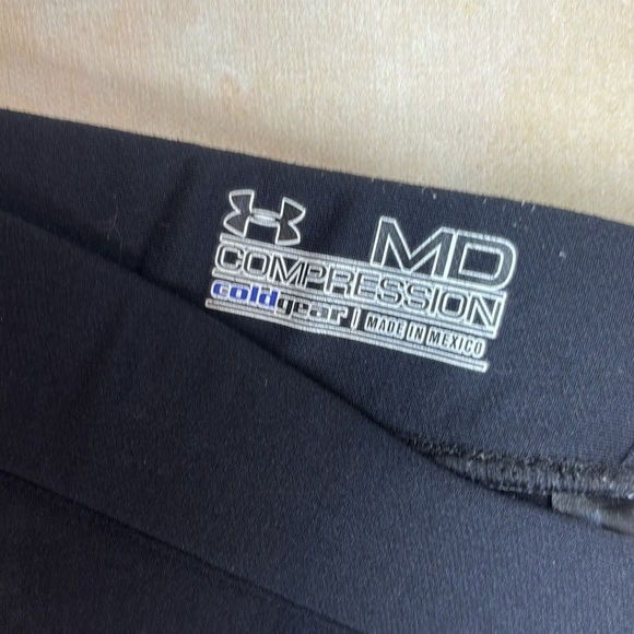 Under Armour Cold Gear Compression Black Leggings, Medium - Picture 3 of 4